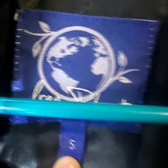 Free Planet Women’s Black Faux Fur Open Front Vest – Sleeveless Layering Piece - Picture 3 of 6